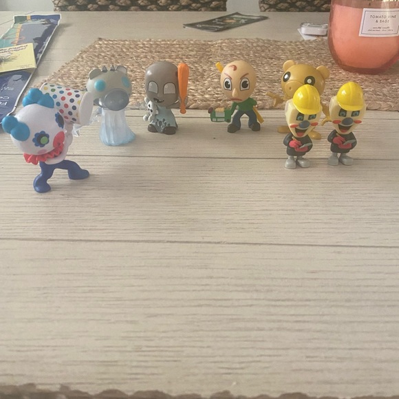 Roblox Frenemies and Freddy toys - Picture 1 of 13